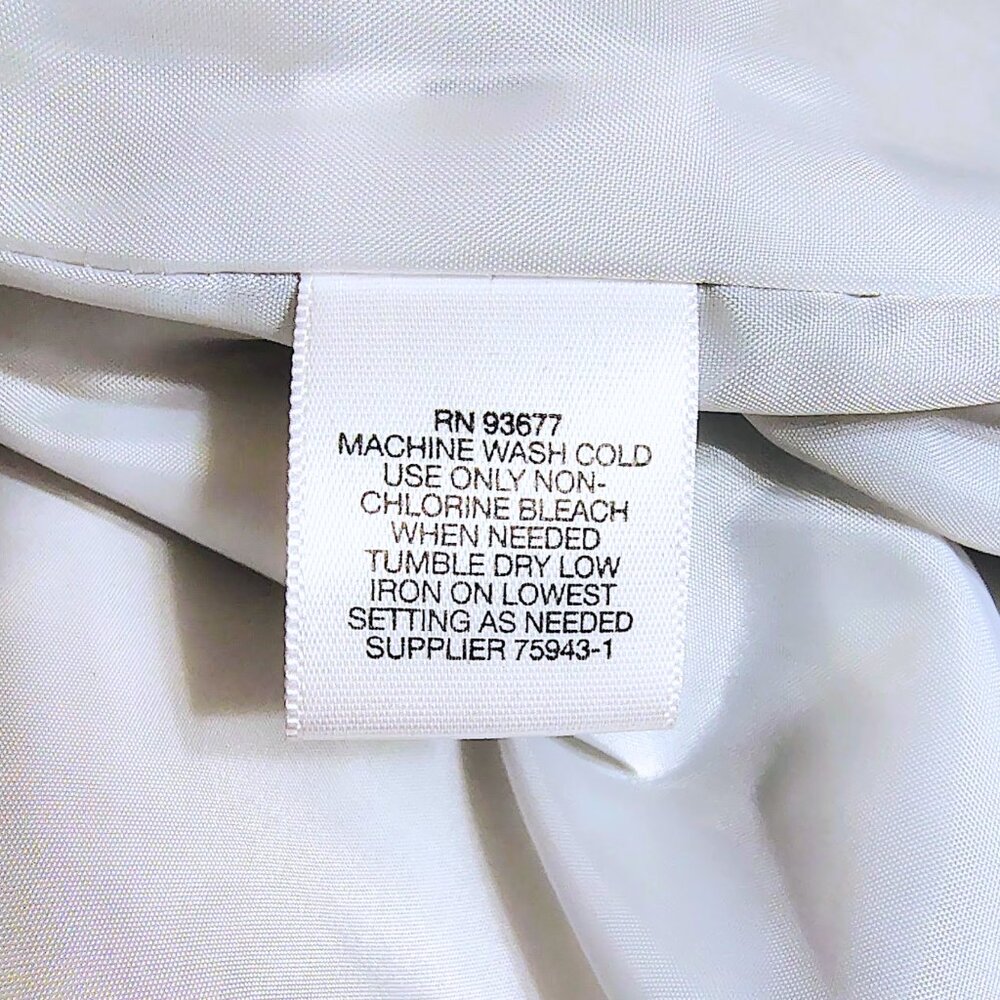 Liz Claiborne Silver Quilted Puffer Vest | Size XL | Lightweight Satin Shine - Picture 8 of 8